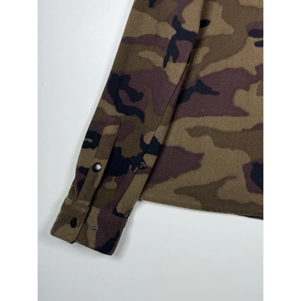 686 Men's Sierra Fleece Button Jacket Sweater Camo - Medium